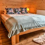 4 Seasons Chalet
